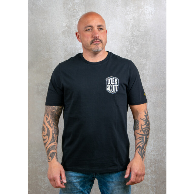 Lyle and Scott Embroidered badge graphic t-shirt 100.10.1251 large