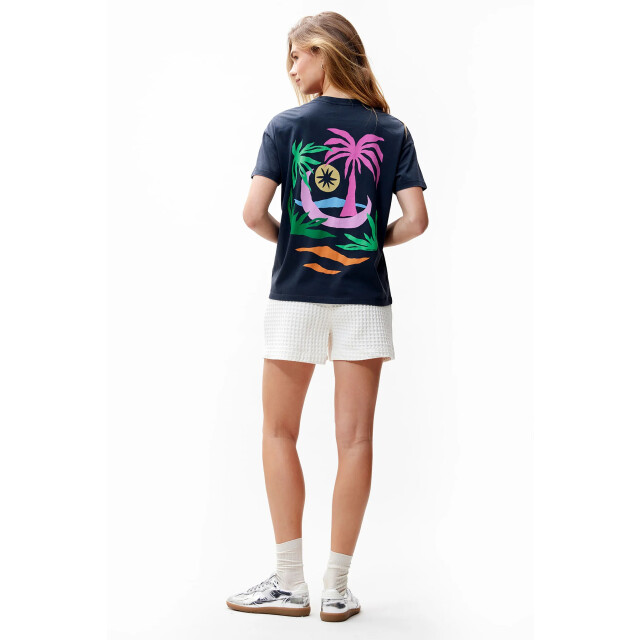 Catwalk Junkie 2502020226 graphic tshirt 2502020226 Graphic Tshirt large