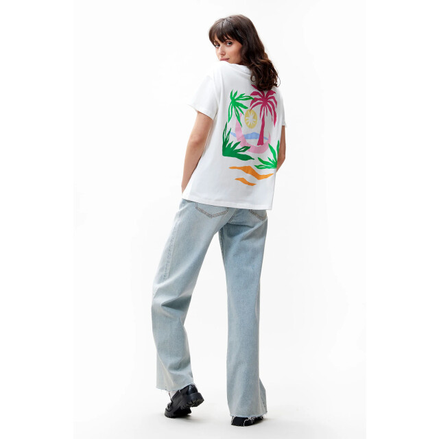 Catwalk Junkie 2502020226 graphic tshirt 2502020226 Graphic Tshirt large