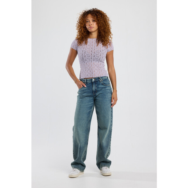 America Today Eliana 2252002375 879 large