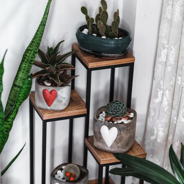WDMT Metalen plantentafel met houten etagère 3192383 large