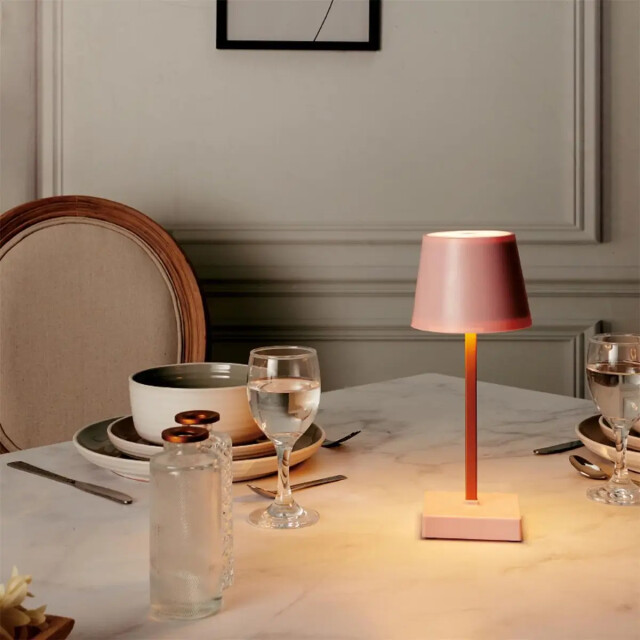 WDMT Moderne led tafellamp met touch functie roze 3192494 large