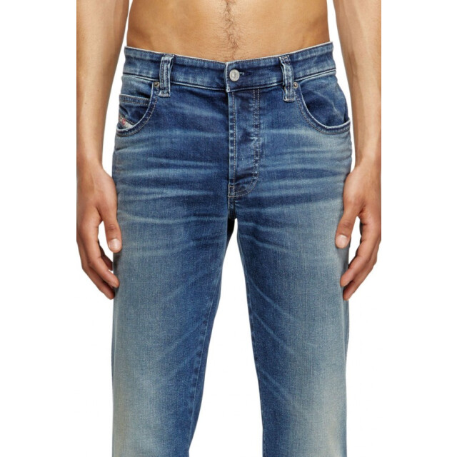 Diesel D-vyl 0dbee heren denim regular met een straight leg die 0DBEE/D-VYL large