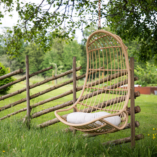 Nest Outdoor Carter rotan hangstoel naturel met zitkussen 3197017 large
