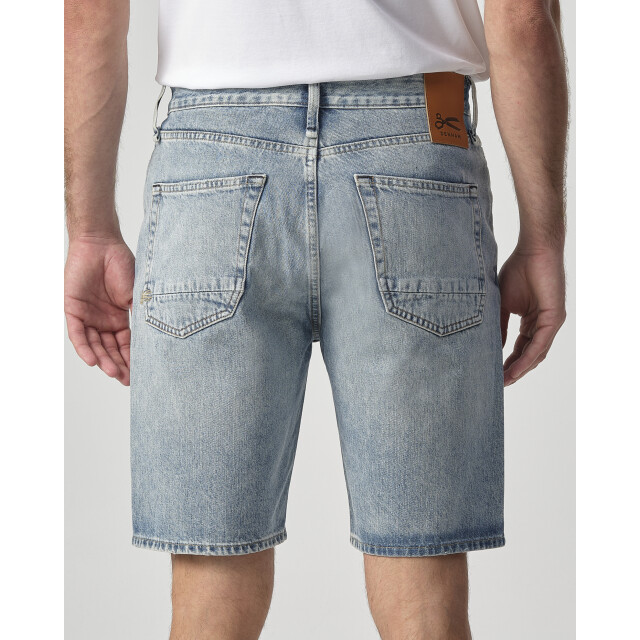 Denham Dagger short 102647-001-30 large