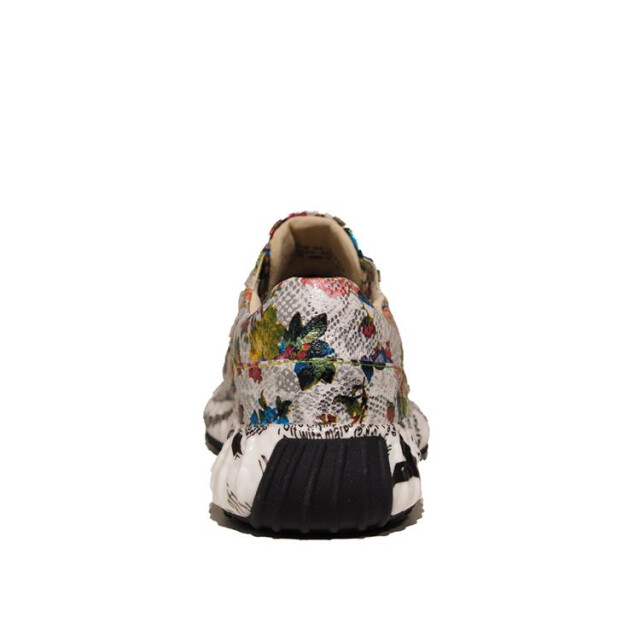 Laura Vita Burton 05 Burton 05 large