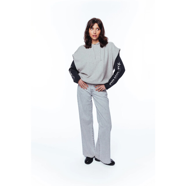 Catwalk Junkie 2503020401 graphic long sleeve 2503020401 Graphic long sleeve large