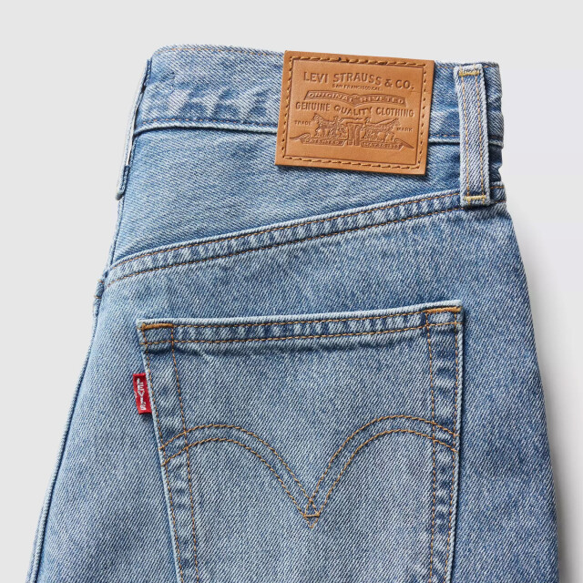 Levi's Ribcage wide leg h223 not the same A6081-0020 large