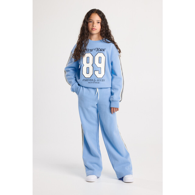 America Today Cassie jr 4132002320 302 large
