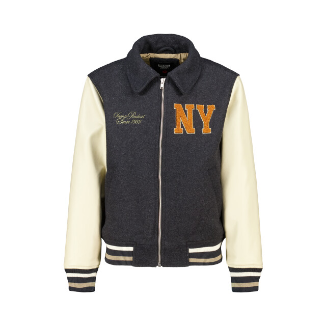 America Today Jari jr 3312002318 323 large