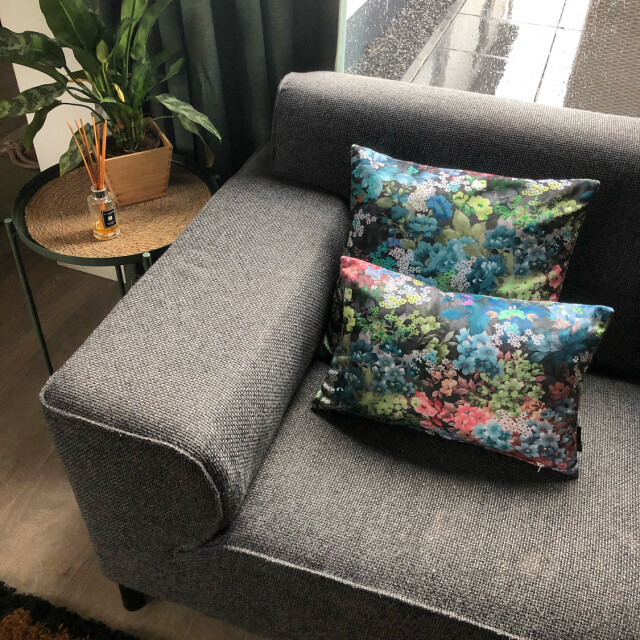 Gek op kussens! Velvet flowers 4 long | 30 x 50 cm | kussenhoes | velvet/polyester 3238878 large