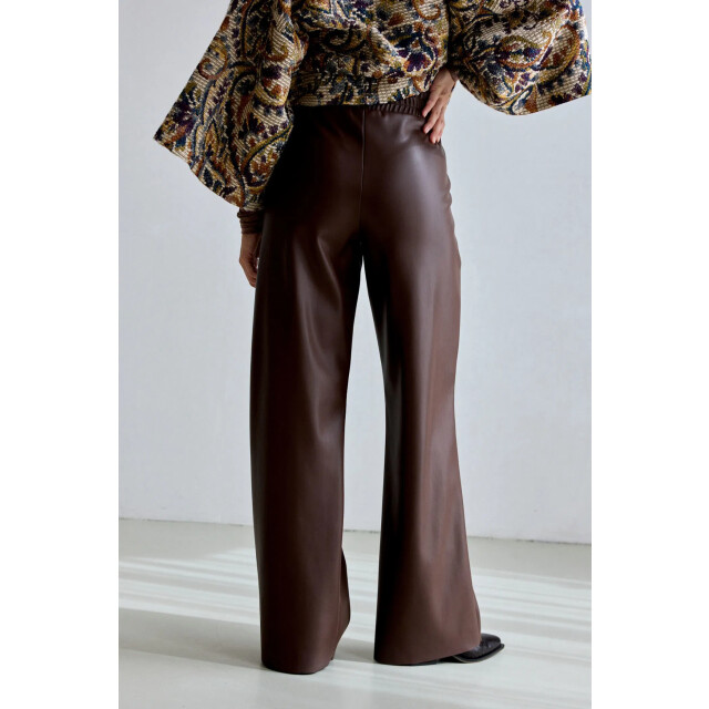 Femmes Du Sud delphine brown 06541.840.0149 large