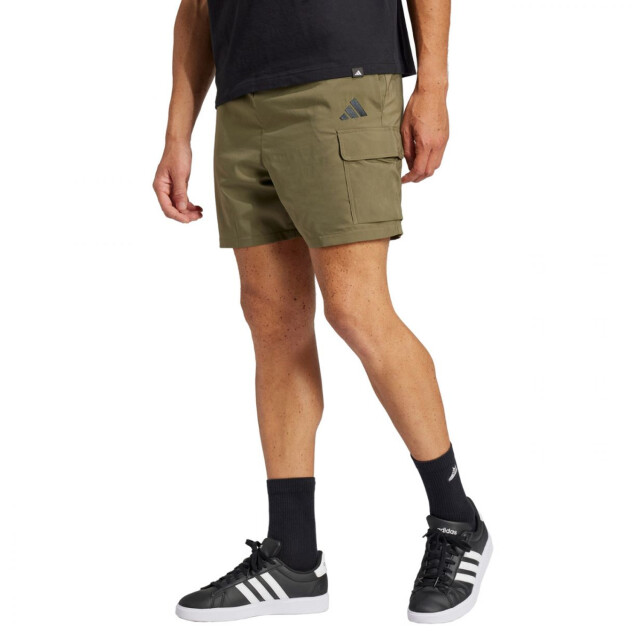 Adidas Heren essentials chelsea cargo shorts met klein logo UTPP5189_green large