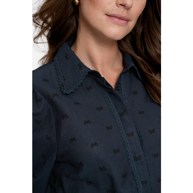 Geisha Blouse with lace details navy 4309.37.0006 large