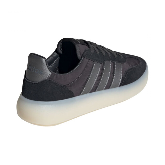 Adidas Dames barreda decode suede trainers UTPP5958_black large