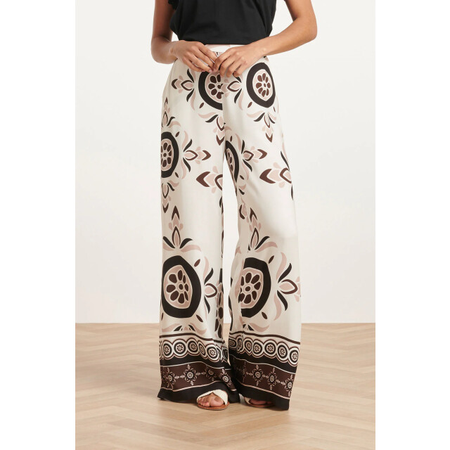 Smashed Lemon 24056 lang flowy broek met ornamentprint | 24056-000-720 large