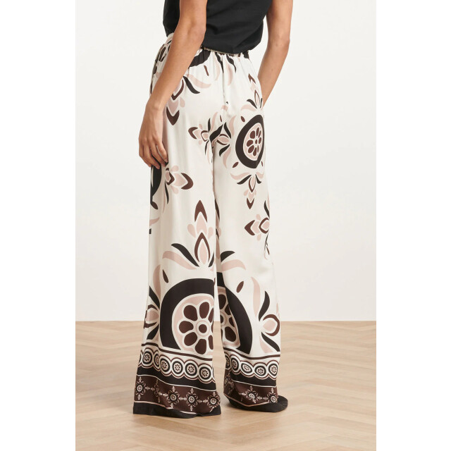 Smashed Lemon 24056 lang flowy broek met ornamentprint | 24056-000-720 large