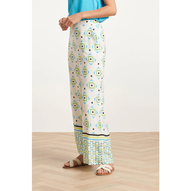 Smashed Lemon 24070 lange flowy zomerbroek met grafische print | 24070-000-998 large