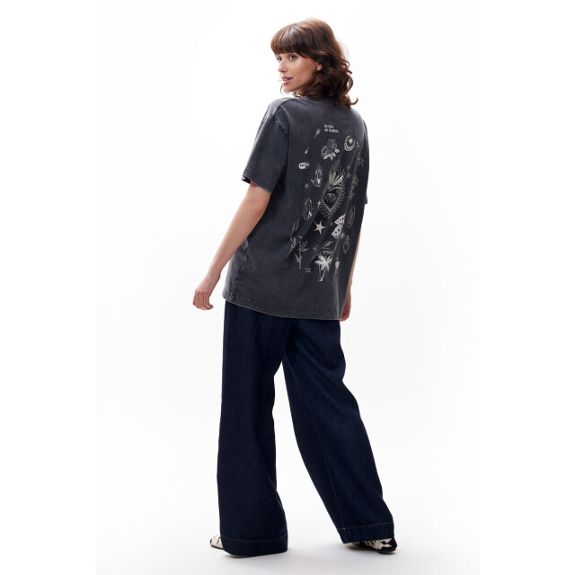 Catwalk Junkie 2503020205 oversized graphic tshirt 2503020205 Oversized graphic Tshirt large