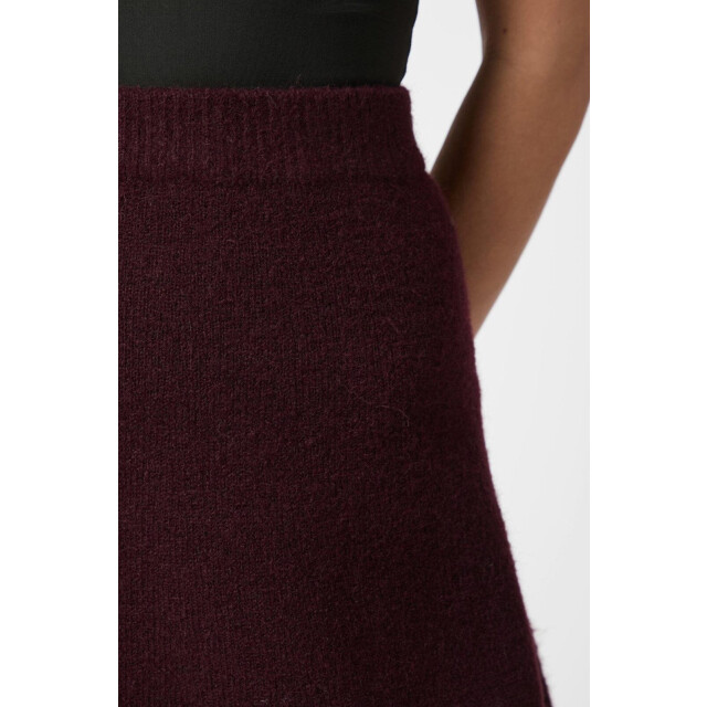 Neo Noir gisa knit skirt 161228 682 wine 06411.680.0002 large