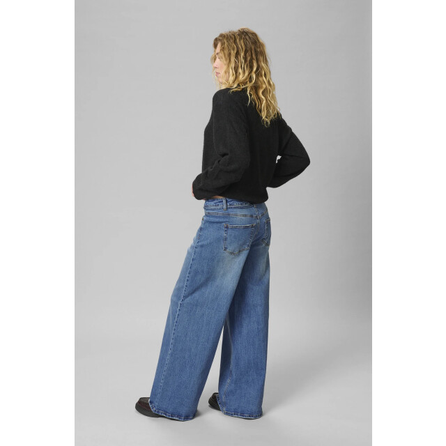 My Essential Wardrobe 10705256 karo 144 mid x-wide 10705256 Karo 144 Mid X-Wide large