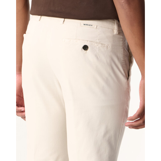 Berwich Morello gd chino 103847-001-54 large