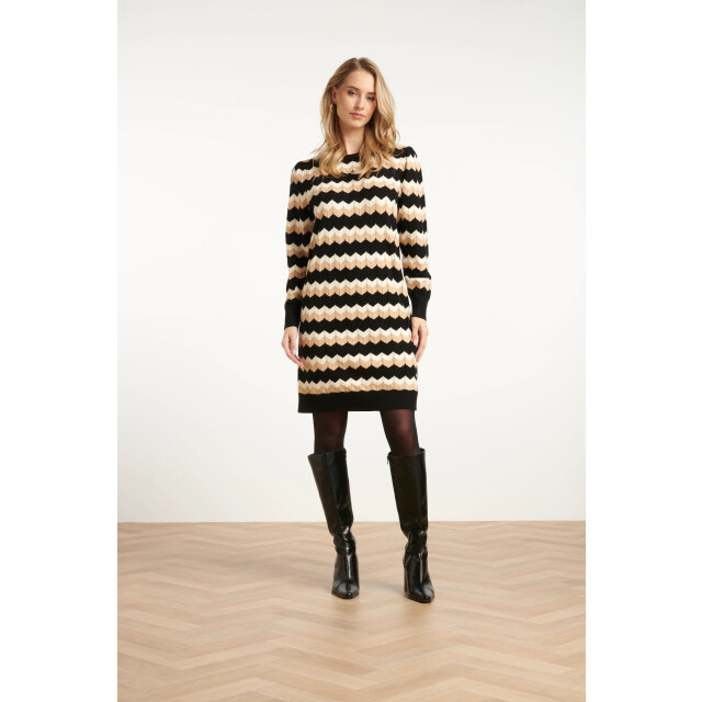 Smashed Lemon Zwart en zand gebreide zigzag jurk | 25521-999-720 large