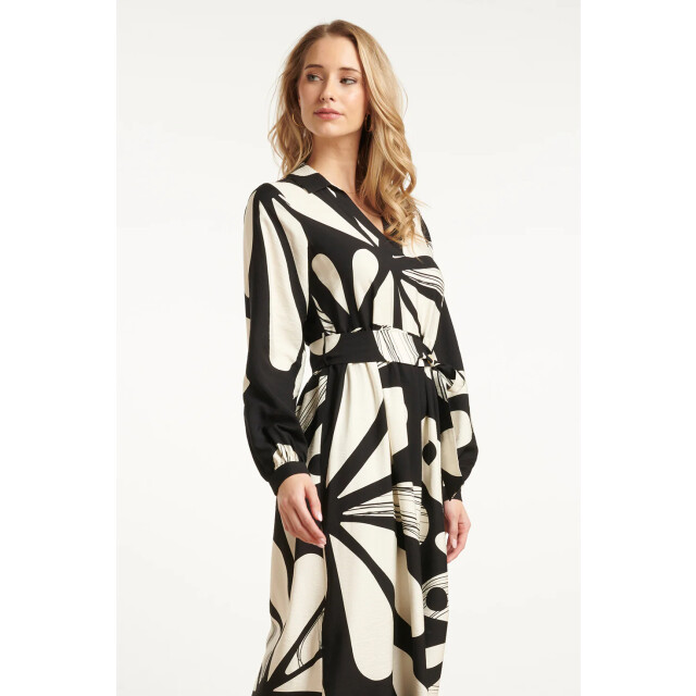 Smashed Lemon Maxi jurk met graffische bloemenprint in zwart en off-white | 25594-999-010 large