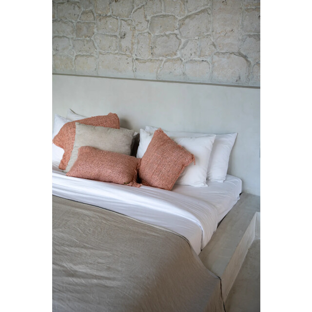Bazar Bizar The oh my gee cushion cover salmon pink 30x50 INIE001Pi-30x50 large