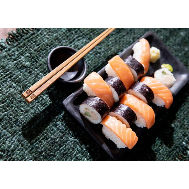 Bazar Bizar The burned sushi plate black m JAES025B-M large