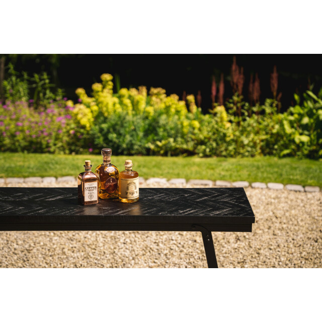 Bazar Bizar The herringbone high table black 140cm INSU004B large