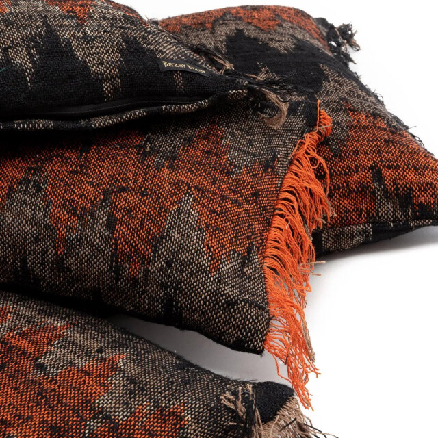 Bazar Bizar The oh my gee cushion cover black orange 30x50 INIE001BOr-30x50 large