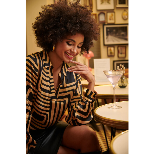 Smashed Lemon Zwart en goud grafische geprint top met kraag | 25579-999-735 large