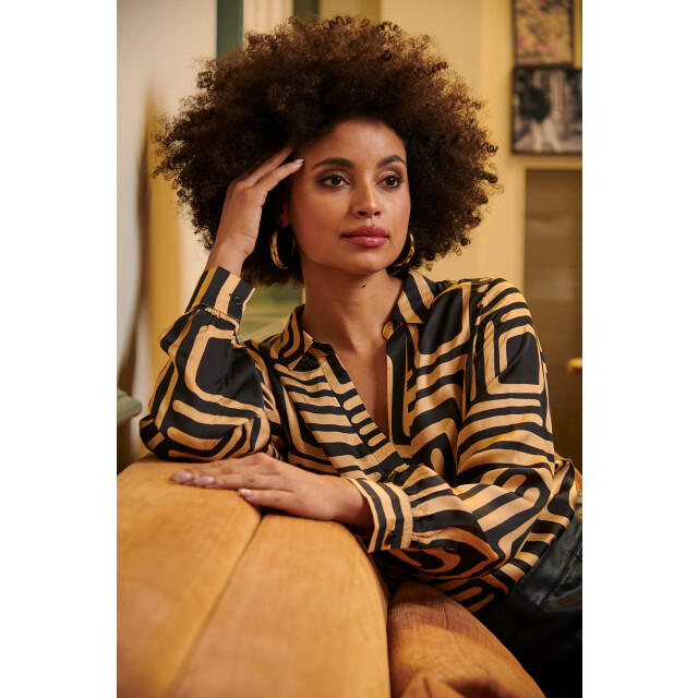 Smashed Lemon Zwart en goud grafische geprint top met kraag | 25579-999-735 large