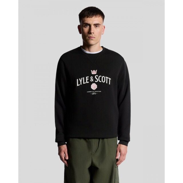 Lyle and Scott Ml2332v graphic cheers to tradition - crew neck dark navy sweater  Dark Navy/ML2332V Graphic Crew Neck large