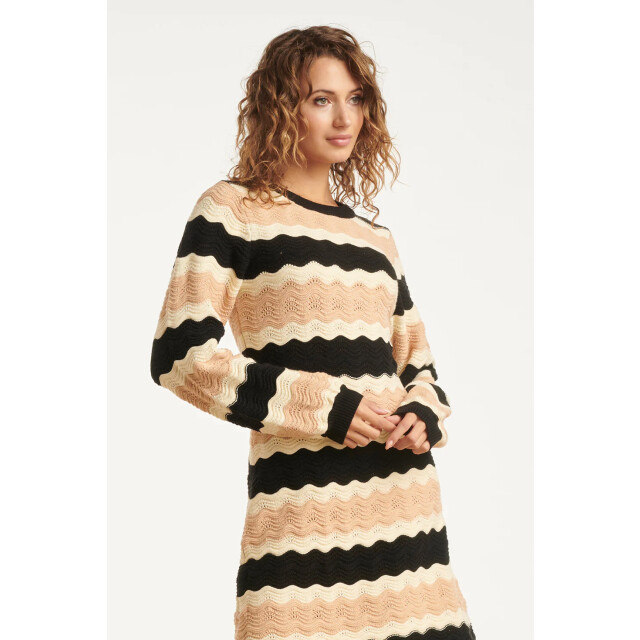 Smashed Lemon Damesgebreide jurk zand met golfpatroon pof... | 25527-999-720 large