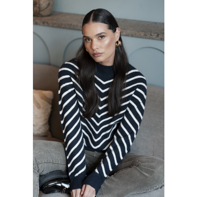 Geisha 54504-10 675 pull stripes turtleneck navy/offwhite 54504-10 675 large