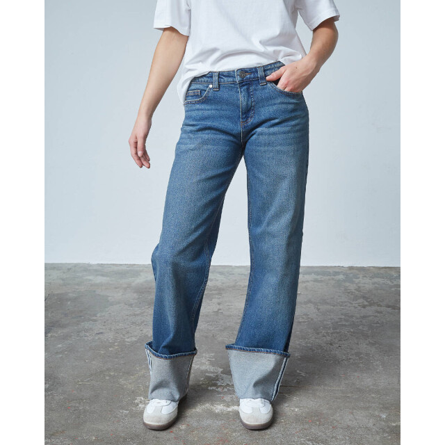 Sisters Point Jeans 18670 onea-turnup2 Sisters Point Jeans 18670 ONEA-TURNUP2 large
