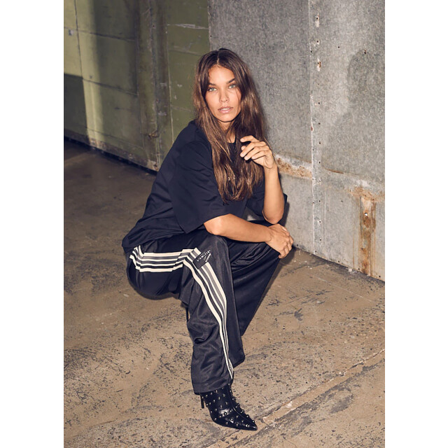 Haute L'Amitié Haute l’amitié baggy days track tall pants black 9692184674632 large Haute L'Amitié Haute l’amitié baggy days track tall pants black 9692184674632 large