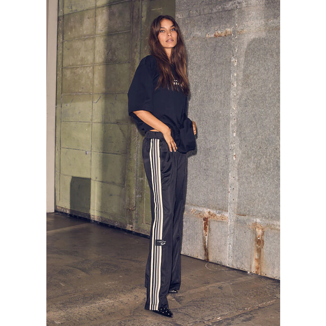 Haute L'Amitié Haute l’amitié baggy days track tall pants black 9692184674632 large Haute L'Amitié Haute l’amitié baggy days track tall pants black 9692184674632 large