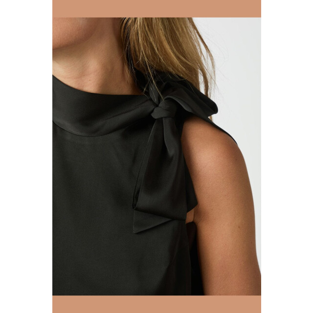 Neo Noir veda drapy satin top 166605 100 black 06010.990.0046 large Neo Noir veda drapy satin top 166605 100 black 06010.990.0046 large