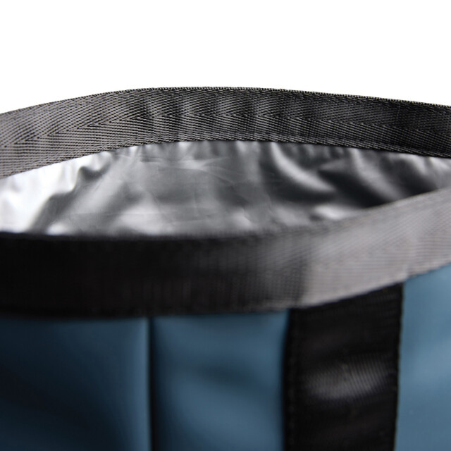 Vinga Baltimore gerecyclede roll top koeltas UTXD1256_navy large