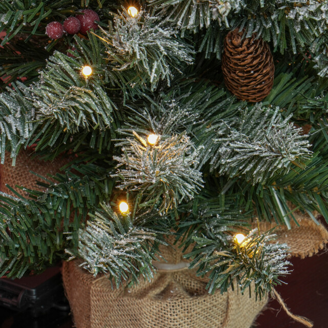 Homcom Mini kerstboom met led verlichting, 60 cm, dennenappels en bessen 3288005 large