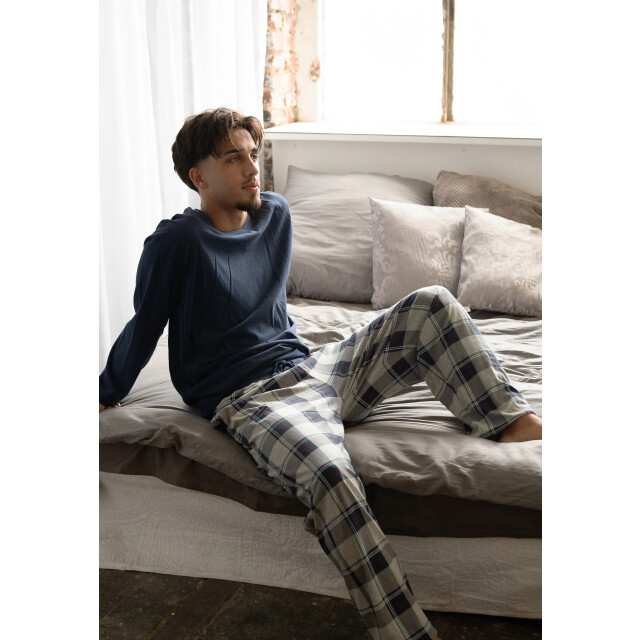 Phil & Co Heren pyjama set lang blauw/grijs geruit PH-6125-02 large Phil & Co Heren pyjama set lang blauw/grijs geruit PH-6125-02 large