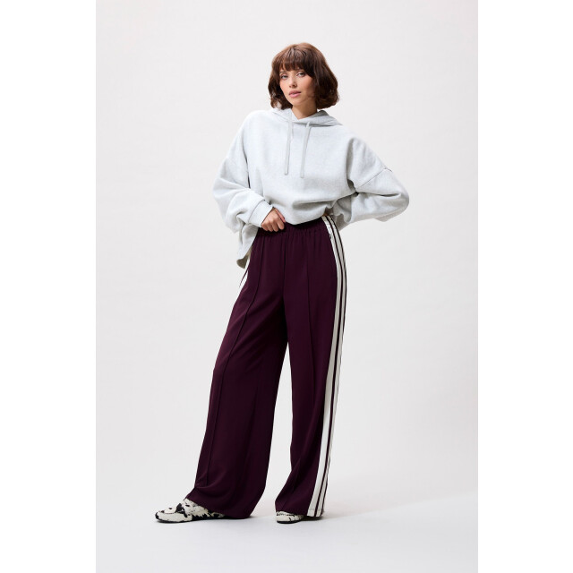Catwalk Junkie 2504023005 tracksuit trousers met drukknopen 2504023005 Tracksuit trousers met drukknopen large Catwalk Junkie 2504023005 tracksuit trousers met drukknopen 2504023005 Tracksuit trousers met drukknopen large