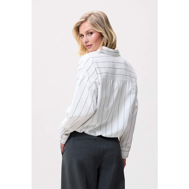 Catwalk Junkie 2504021600 tuck in blouse 2504021600 Tuck in blouse large Catwalk Junkie 2504021600 tuck in blouse 2504021600 Tuck in blouse large