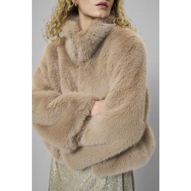 My Essential Wardrobe 10705189 alexa fur jacket 10705189 Alexa Fur Jacket large