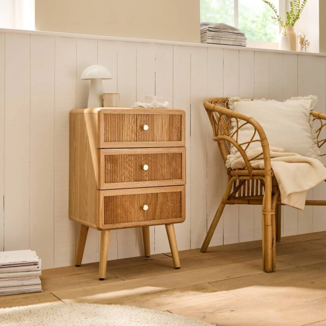 CaliCosy Nachtkastje met 3 lades en latten front h71 cm ava 3245907 large