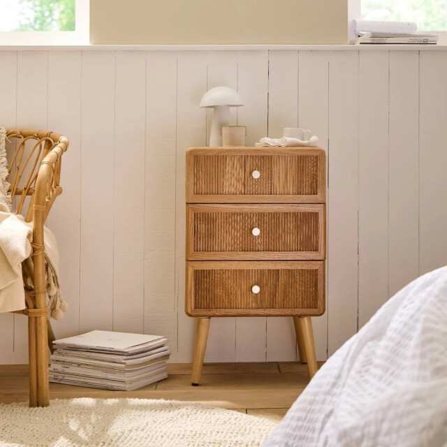 CaliCosy Nachtkastje met 3 lades en latten front h71 cm ava 3245907 large