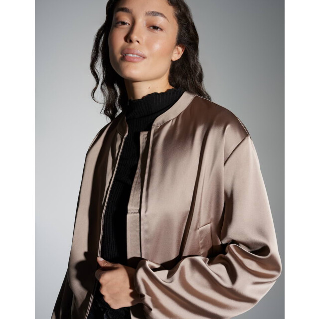 Opus jupita 104930192392 jupita 20022 warm 06228.765.0006 large Opus jupita 104930192392 jupita 20022 warm 06228.765.0006 large